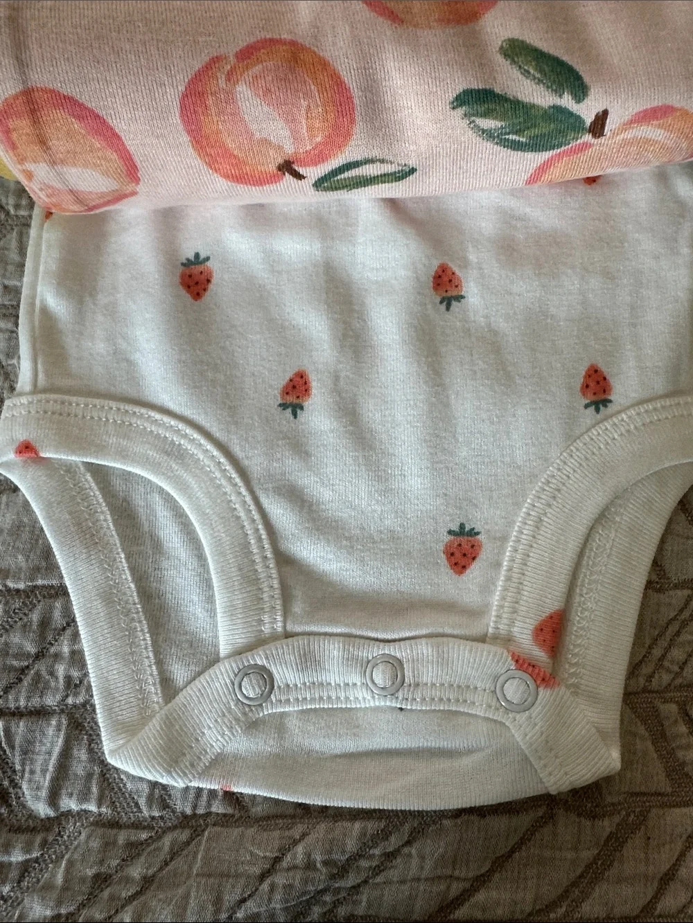 New Carter's Girl Bodysuits-4 pack